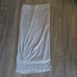 H&M and knitted pencil skirts